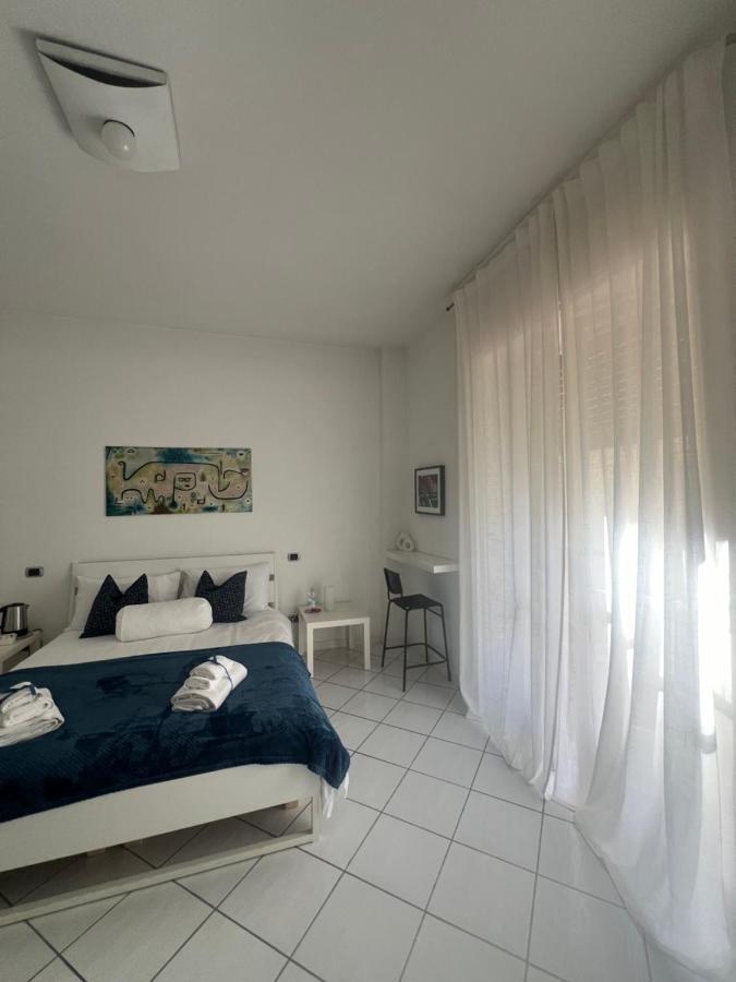 Suite 84 Holiday Home Salerno Bagian luar foto