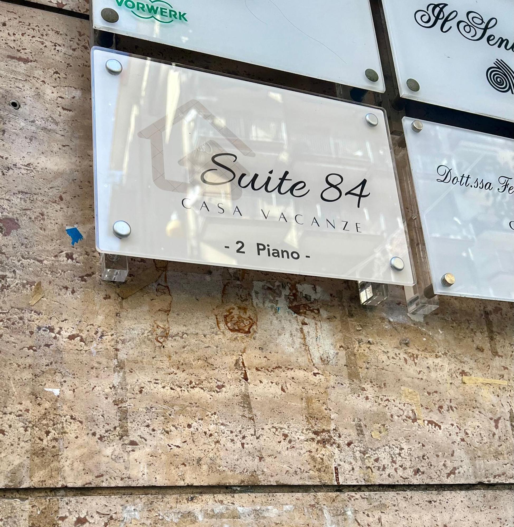 Suite 84 Holiday Home Salerno Bagian luar foto
