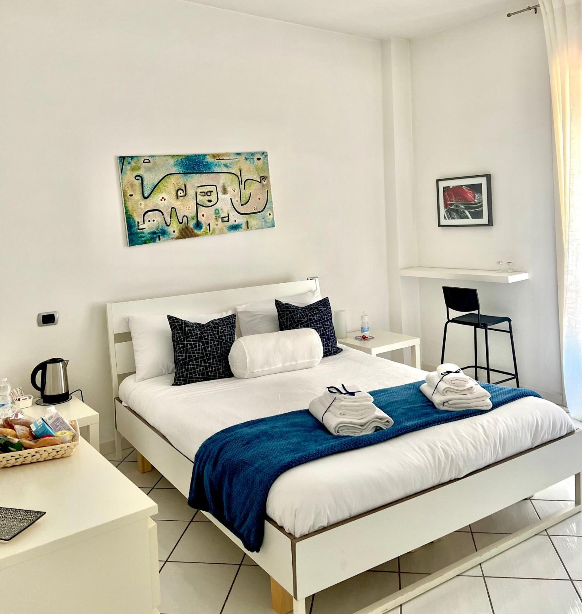 Suite 84 Holiday Home Salerno Bagian luar foto